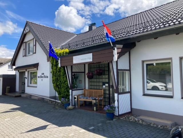 Bed & Breakfast Weisser Stein Schmallenberg Εξωτερικό φωτογραφία